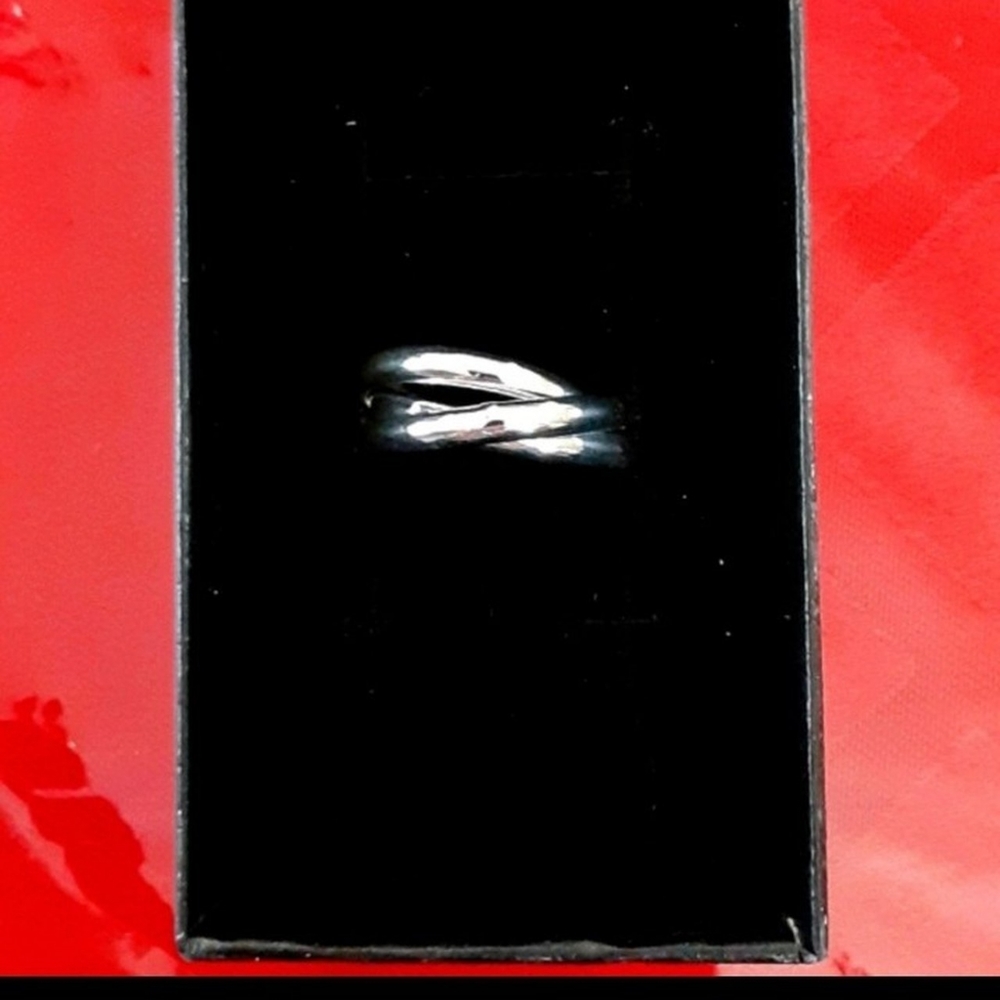 Sterling Silver interlocking Ring - Picture 3 of 3